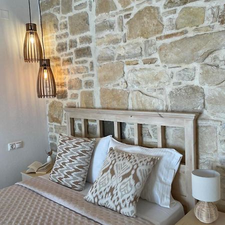 Villa Aspasia With Private Jacuzzi - Oasis Resort Κόκκινος Πύργος Εξωτερικό φωτογραφία