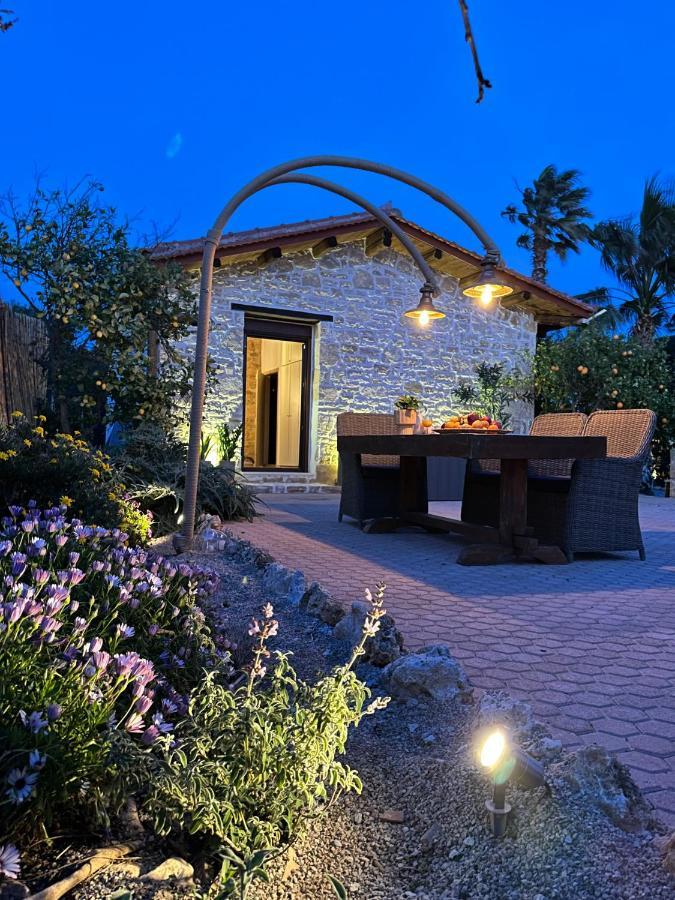 Villa Aspasia With Private Jacuzzi - Oasis Resort Κόκκινος Πύργος Εξωτερικό φωτογραφία