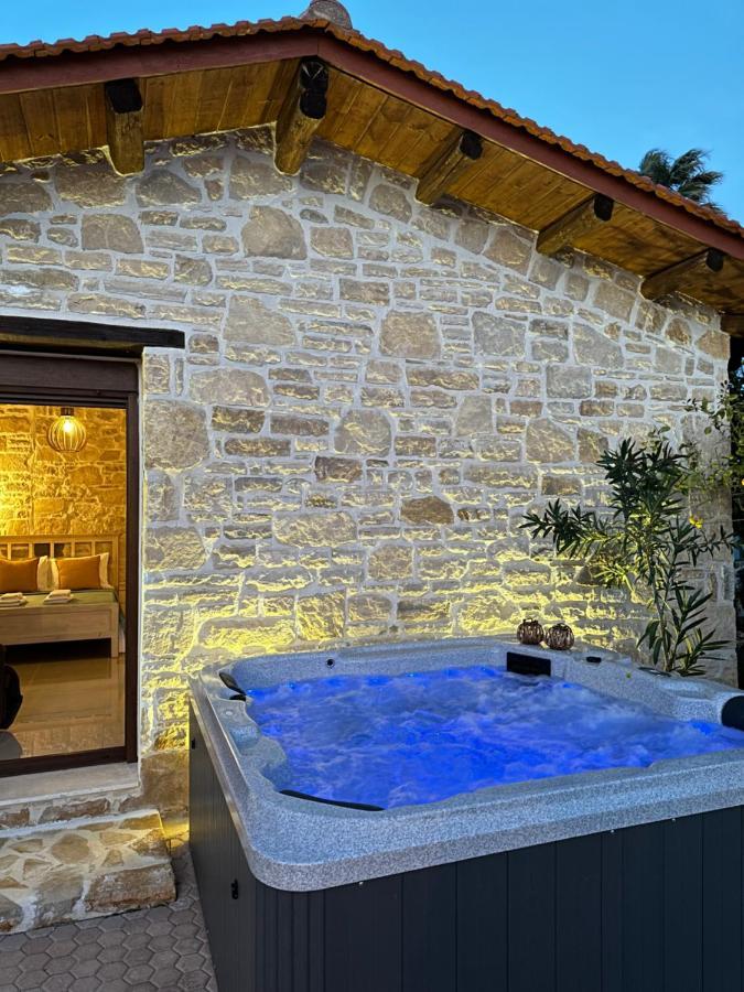Villa Aspasia With Private Jacuzzi - Oasis Resort Κόκκινος Πύργος Εξωτερικό φωτογραφία