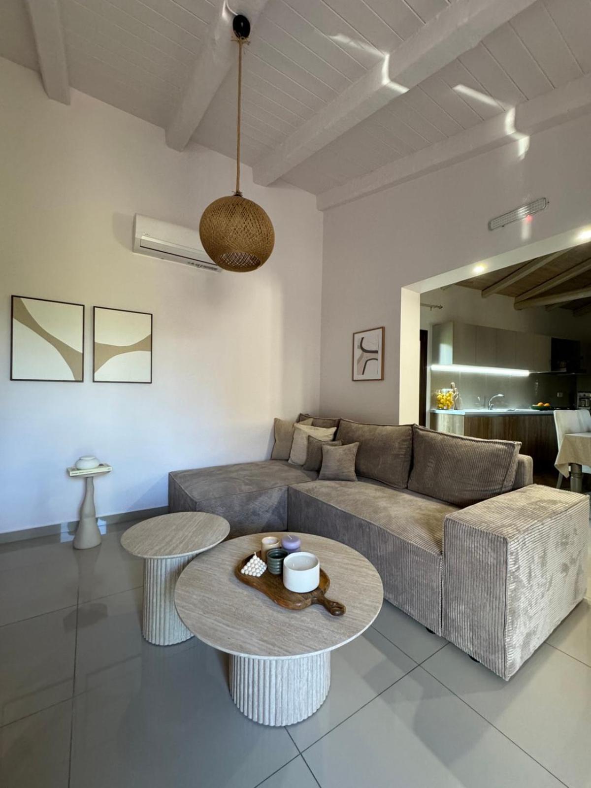 Villa Aspasia With Private Jacuzzi - Oasis Resort Κόκκινος Πύργος Εξωτερικό φωτογραφία
