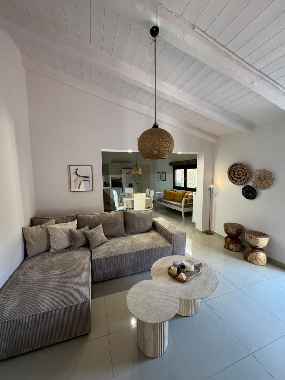 Villa Aspasia With Private Jacuzzi - Oasis Resort Κόκκινος Πύργος Εξωτερικό φωτογραφία